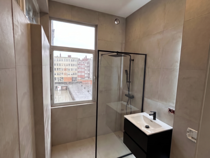 Modernisation Structurelle d&rsquo;une Salle de Bain Petite Surface